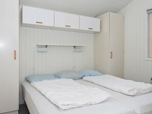 2 bedrooms, cots/infant beds - Pleasing Holiday Home in Esbjerg near Sea (Esbjerg)