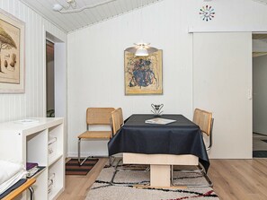 Dining - Pleasing Holiday Home in Esbjerg near Sea (Esbjerg)