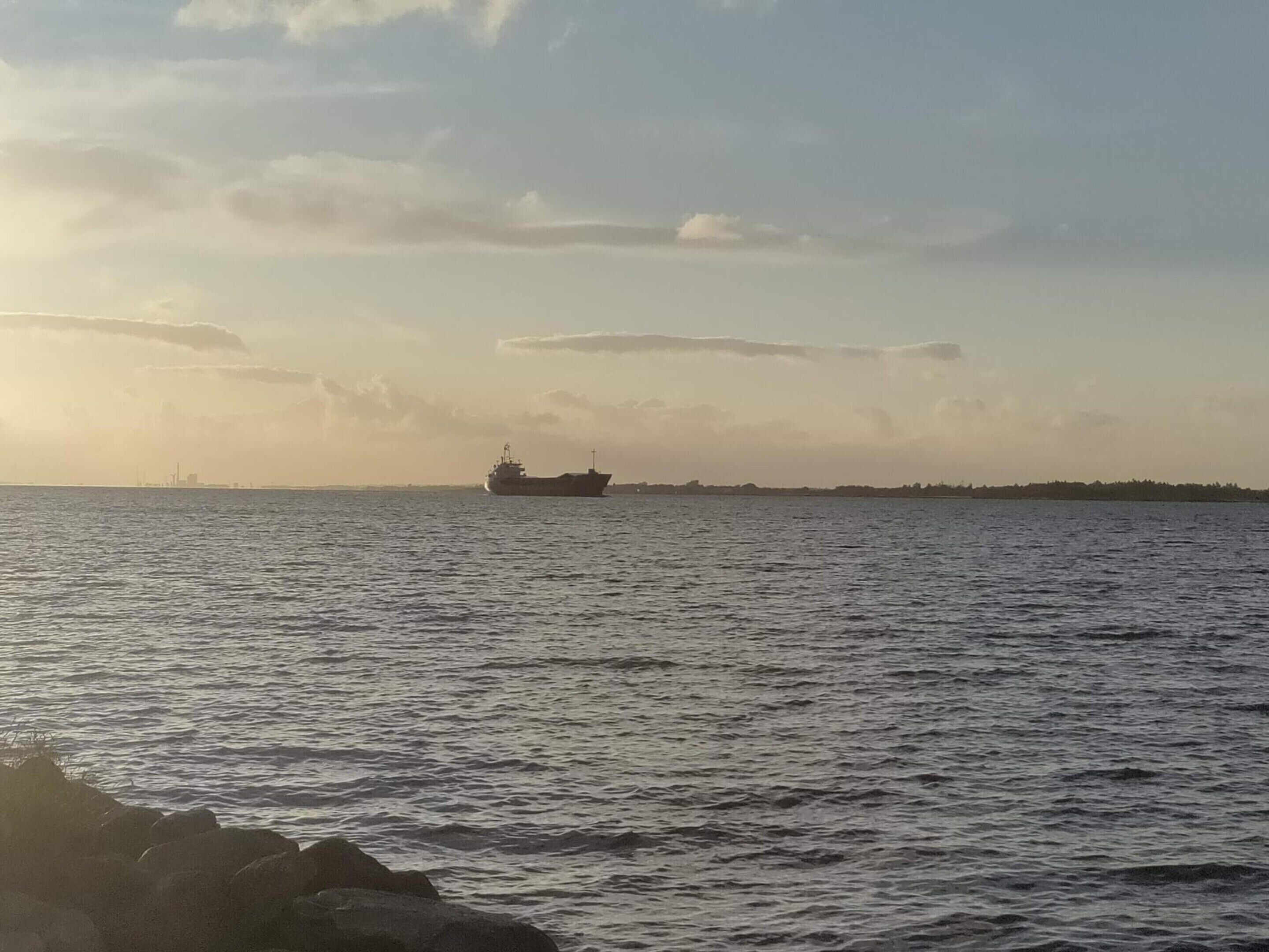 Utsikt mot vann