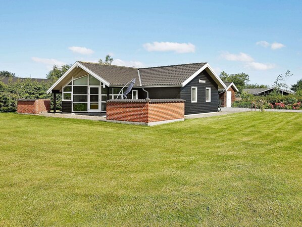 House | Exterior - 6 Person Holiday Home in Storvorde-by Traum (Storvorde)