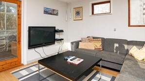 DVD player - Pleasant Holiday Home in Rødby With Roofed Terrace (Rodby)