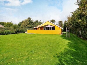 Property grounds - 6 Person Holiday Home in Hemmet (Hemmet)