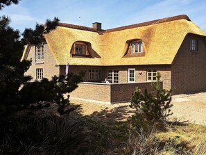 Unclassified image, 3 of 30, button - Luxurious Holiday Home in Blåvand With Indoor Pool (Blavand)