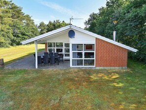 House | Outdoor dining