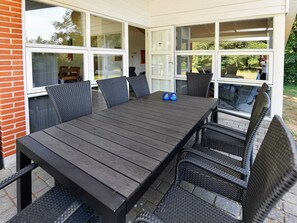 House | Outdoor dining