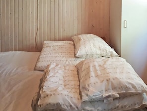 3 Schlafzimmer, Babybetten