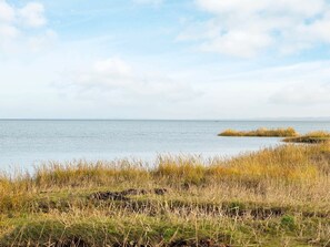Beach - Quaint Holiday Home in Ørsted With Relaxing Whirlpool (Ørsted)