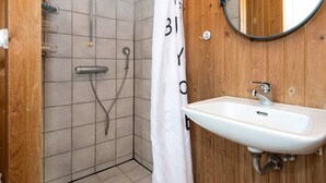 Bathroom - Elegant Holiday Home in Fårvang With Sauna (Farvang)