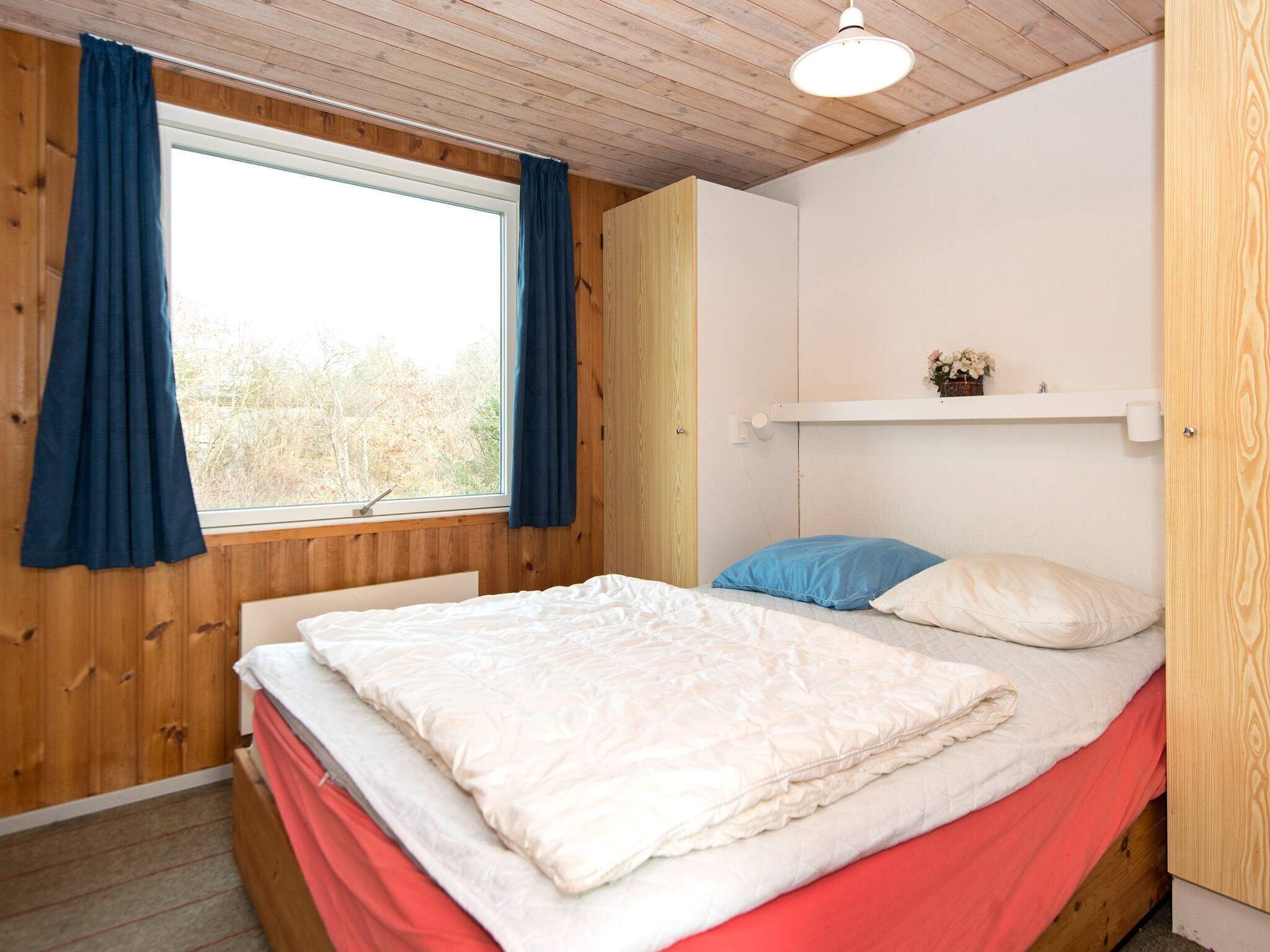 3 bedrooms, cots/infant beds
