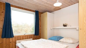 3 bedrooms, cots/infant beds - Elegant Holiday Home in Fårvang With Sauna (Farvang)