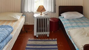 2 bedrooms, individually furnished - 6 Person Holiday Home in Fevåg (Indre Fosen)