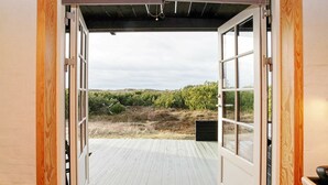 4 makuuhuonetta, vauvansängyt, yksilöllisesti kalustettu