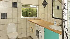 Unclassified image, 5 of 29, button - Cosy Holiday Home in Henne With Swimming Pool (Henne)