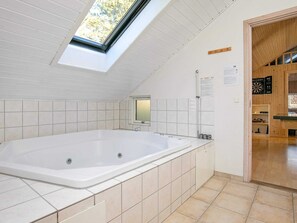House | Spa treatment