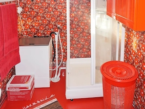 2 bedrooms, individually furnished - 4 Person Holiday Home in Bengtsfors (Bengtsfors)