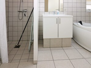 Bathroom - Modern Holiday Home in Jutland With Sauna (Hadsund)