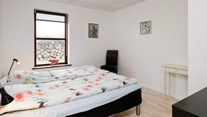 House | 4 bedrooms - 8 Person Holiday Home in Hirtshals (Hirtshals)