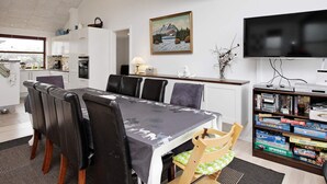 House | Dining - 8 Person Holiday Home in Hirtshals (Hirtshals)