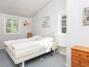 3 Schlafzimmer, Babybetten