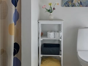 2 Schlafzimmer, Babybetten