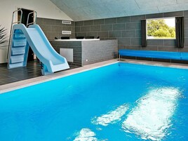 Hus | Pool | Indendørs pool, udendørs pool