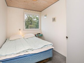 3 bedrooms, cots/infant beds - Inviting Holiday Home in Roslev Near Limfjorden (Roslev)