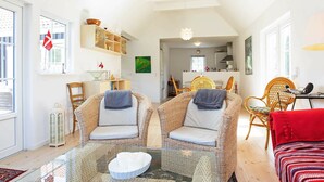 Living room - Quaint Holiday Home in Zealand With Large Terrace (Vig)