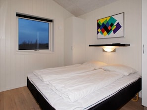4 Schlafzimmer, Babybetten
