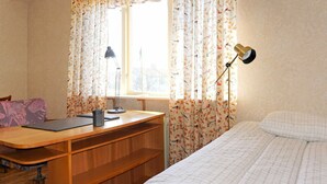 Room - 5 Person Holiday Home in Varberg (Varberg)