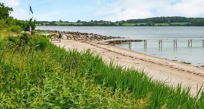 6 Person Holiday Home in Aabenraa-by Traum