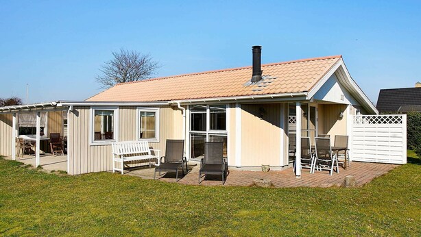 Unclassified image, 1 of 14, button - Rustic Holiday Home in Hadsund With Garden (Hadsund)