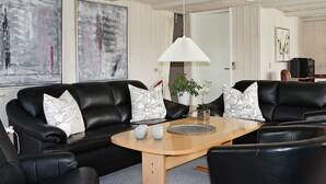 Unclassified image, 5 of 14, button - Rustic Holiday Home in Hadsund With Garden (Hadsund)