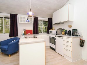 House | Interior - Idyllic Holiday Home in Store Fuglede near Forest (Store Fuglede)