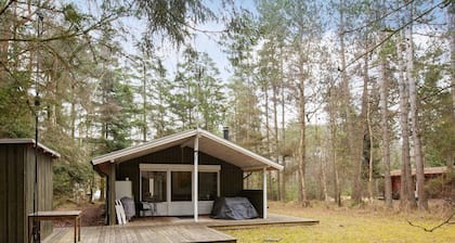 Idyllic Holiday Home in Store Fuglede near Forest