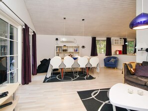 Interior - Idyllic Holiday Home in Store Fuglede near Forest (Store Fuglede)