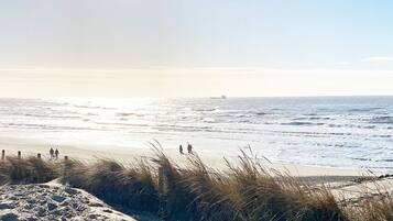 Hus | Utsikt mot vann