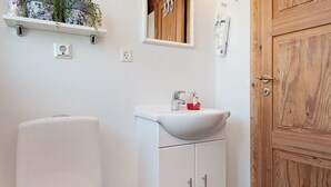 Unclassified image, 4 of 28, button - Stunning Holiday Home in Juelsminde Near Sea in Pøt Strandby (Horsens)