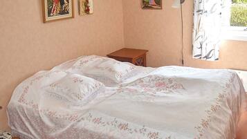 House | 2 bedrooms, individually furnished