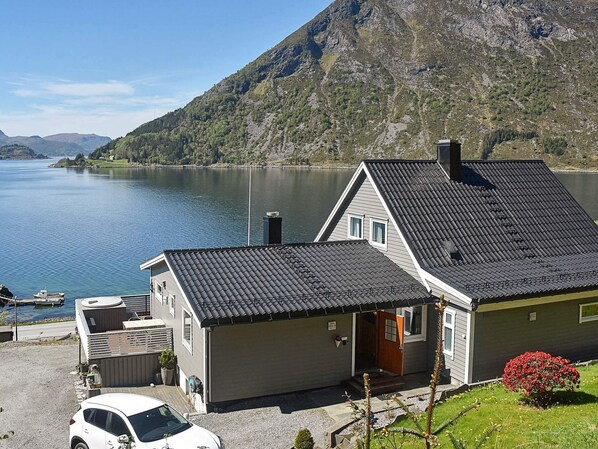 House | Exterior
