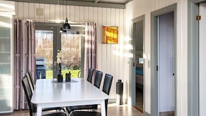 Unclassified image, 3 of 32, button - Cosy Holiday Home in Hemmet With Terrace on Lush Green Plot (Hemmet)