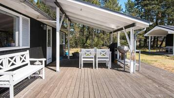 House | Outdoor dining