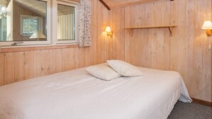 Room - Delux Holiday Home in Jutland With Whirlpool (Ronde)