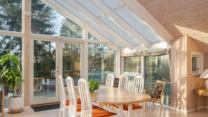 Dining - Delux Holiday Home in Jutland With Whirlpool (Ronde)