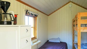 1 bedroom - 5 Person Holiday Home in Tibro (Tibro)