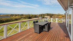 Balcony - Spacious Holiday Home in Fårevejle With Swimming Pool (Faarevejle)