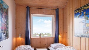 5 bedrooms, cribs/infant beds - Spacious Holiday Home in Fårevejle With Swimming Pool (Faarevejle)