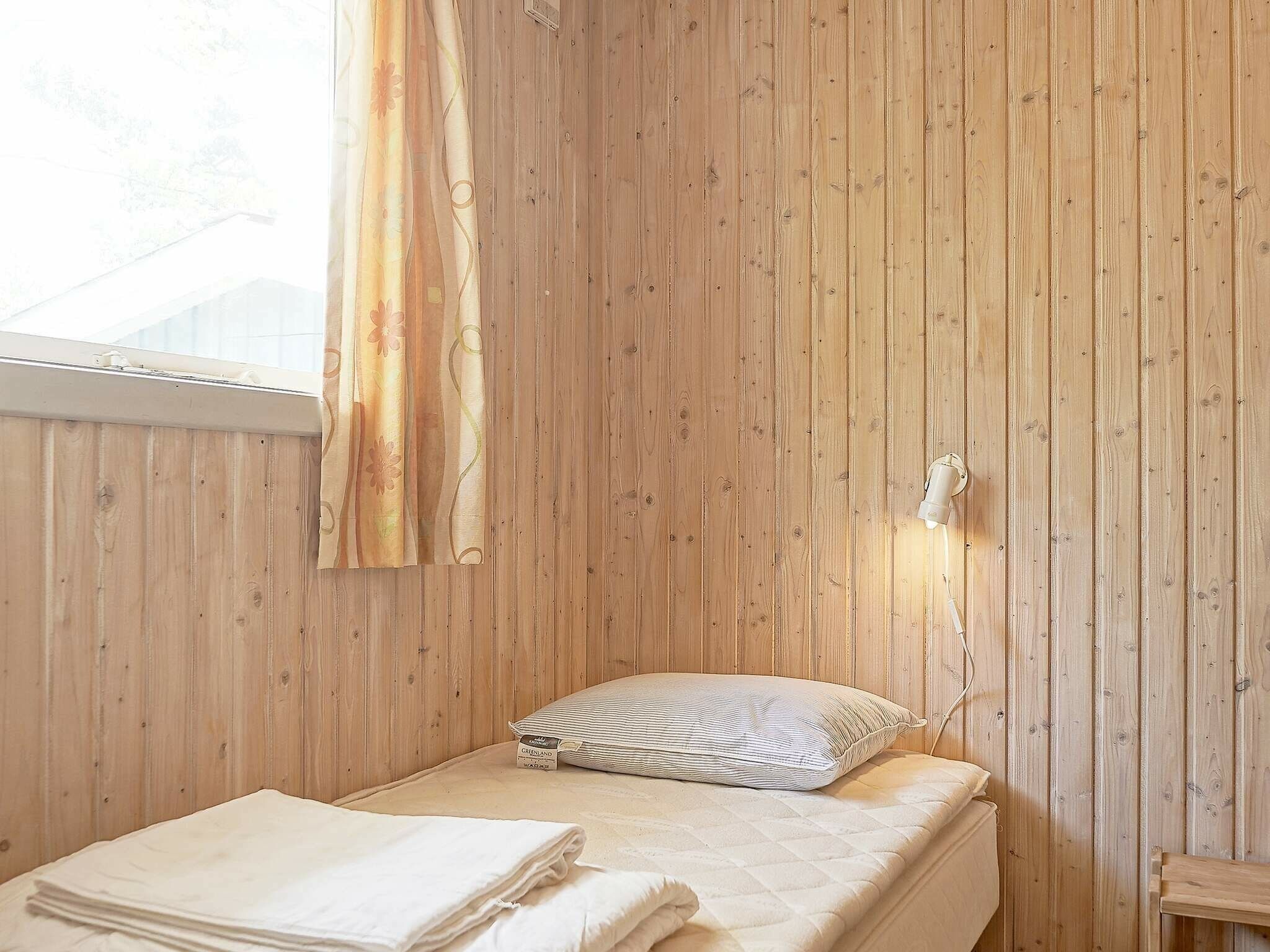 3 bedrooms, cots/infant beds