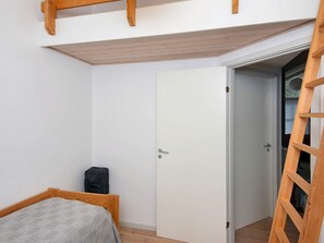 House | 3 bedrooms - 6 Person Holiday Home in Glesborg (Glesborg)