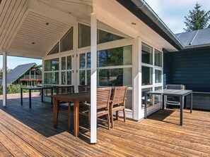 House | Outdoor dining - 6 Person Holiday Home in Glesborg (Glesborg)