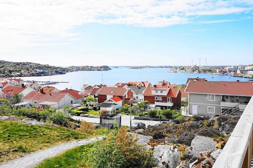 House | Water view